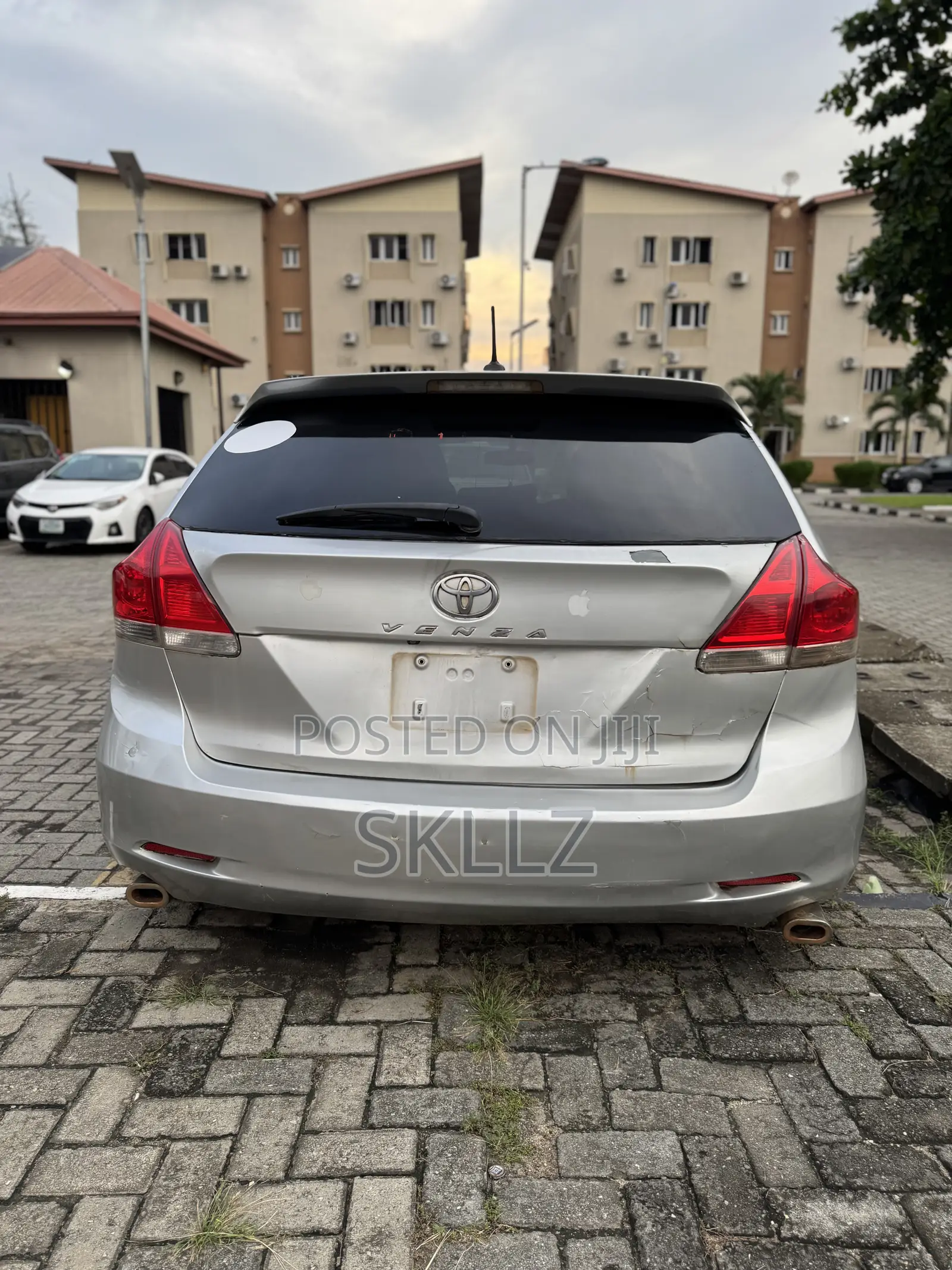 Toyota Venza XLE 2012 Silver