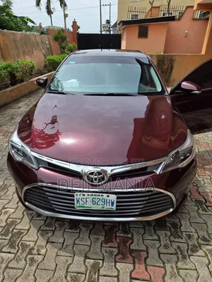 Toyota Avalon Limited Sedan FWD (3.5L 6cyl 6A) 2013 Brown