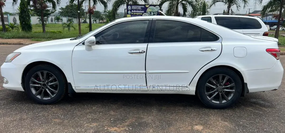 Lexus ES 350 2011 White