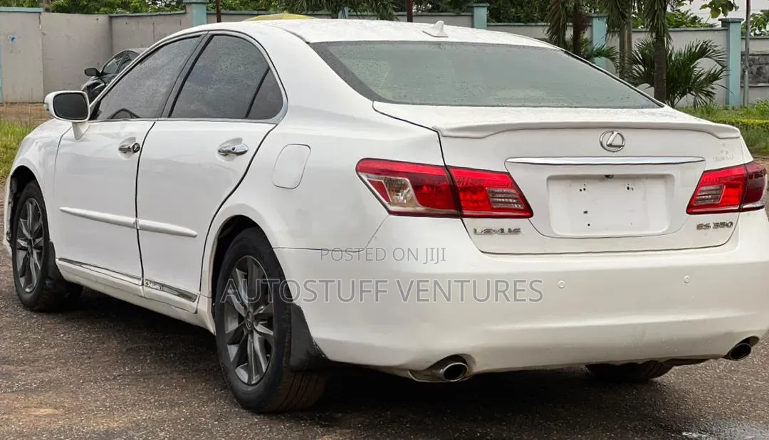 Lexus ES 350 2011 White