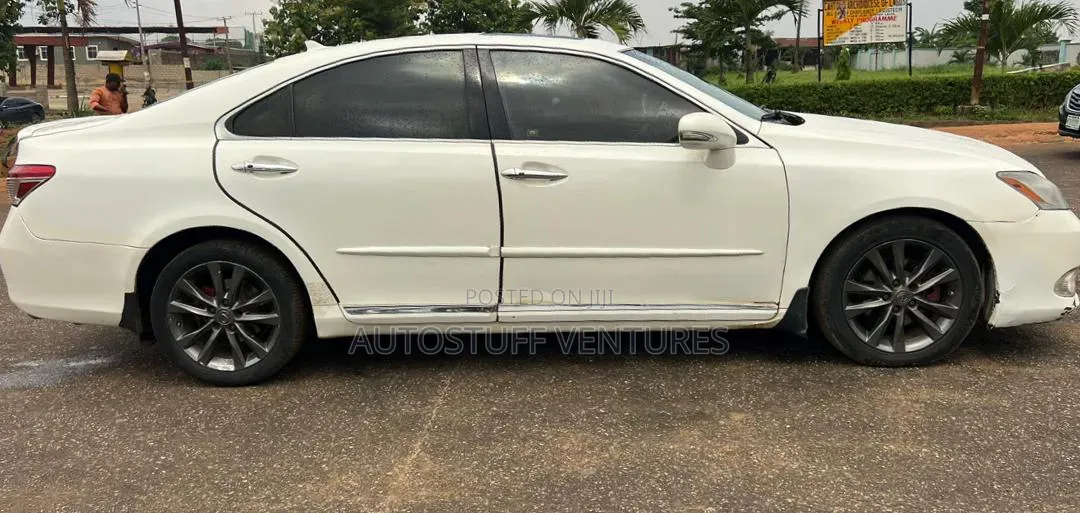 Lexus ES 350 2011 White