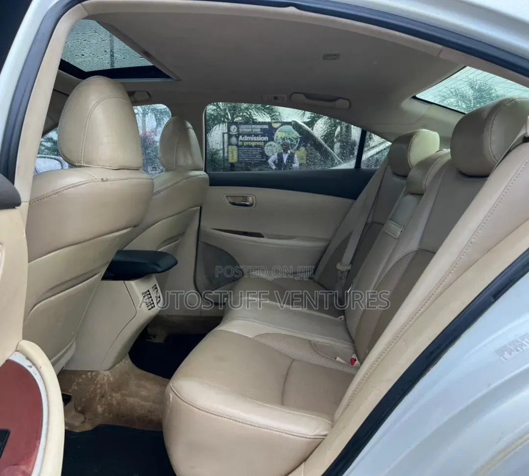 Lexus ES 350 2011 White