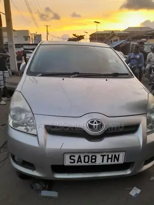 Toyota Verso 2012 Silver