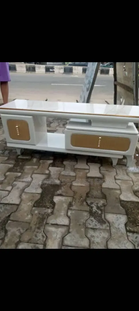 Adjustable Tv Stands With Drawers.