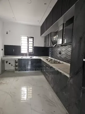 3bdrm Block of Flats in Ikeja Gra for sale
