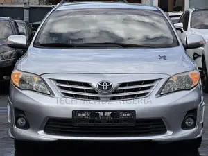 Toyota Corolla 2011 Silver