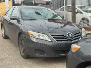 Toyota Camry 2009 Gray