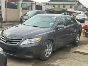 Toyota Camry 2009 Gray