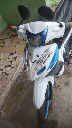 TVS Neo NX 2025 White