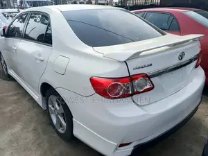 Toyota Corolla 2013 White