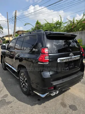 Toyota Land Cruiser Prado 4.0 Petrol TX 2022 Matt Black