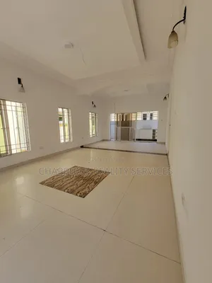 Mini Flat in Ikota for rent