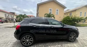 Mercedes-Benz GLA 250 2017 Black