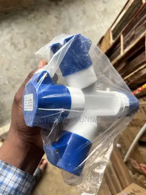 16amps 3 Pin Single Phase Industrial Socket (
