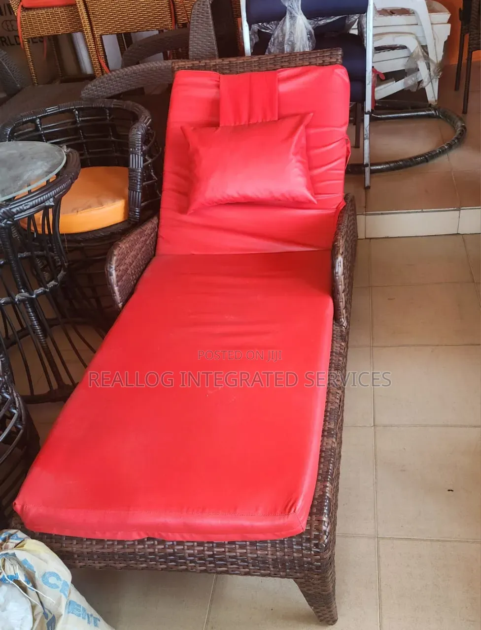 Executive Pool Side Bed