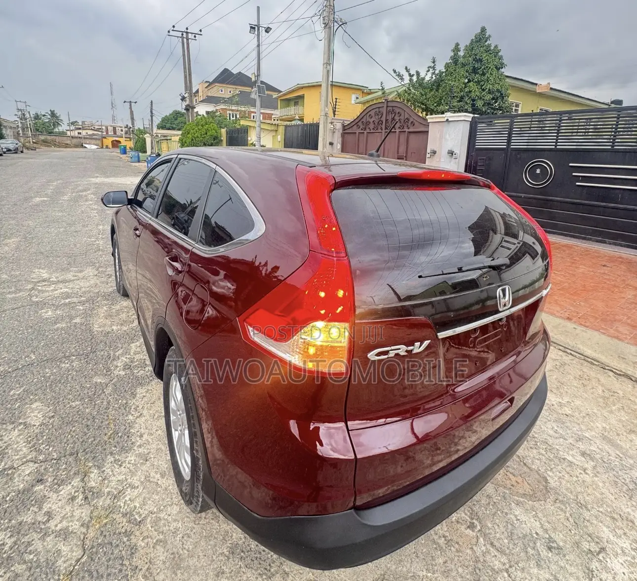 Honda CR-V 2012 Red