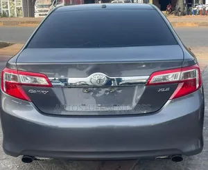 Toyota Camry XLE V6 4dr Sedan (3.5L 6cyl 6A) 2012 Gray