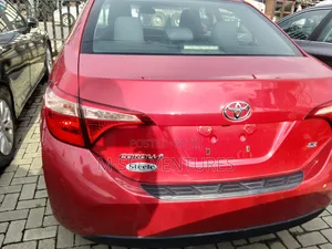 Toyota Corolla 2017 Red