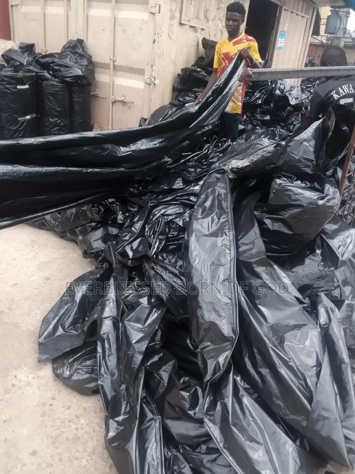 10 Ft X 10 Ft Heavy Duty Black Polythene Sheets