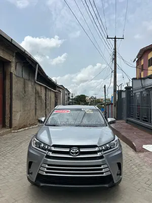 Toyota Highlander Limited V6 4x4 (3.5L 6cyl 6A) 2016 Silver