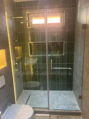 Straight Fix and Door Shower Glass Enclosure