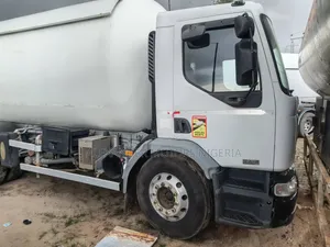 New Arrived Renault 270 Gas Tank and Is 10 Tons With 6 Tires