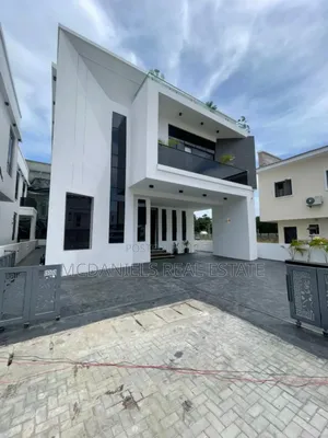 5bdrm Duplex in Chevron for sale