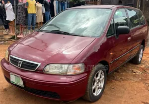 Honda Shuttle 2.3 2000 Red