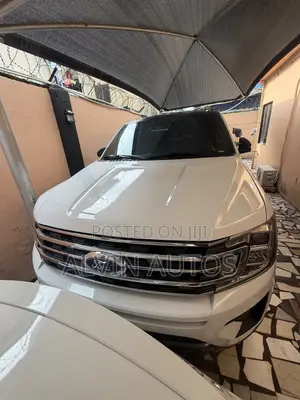 Ford Expedition Max 2018 White