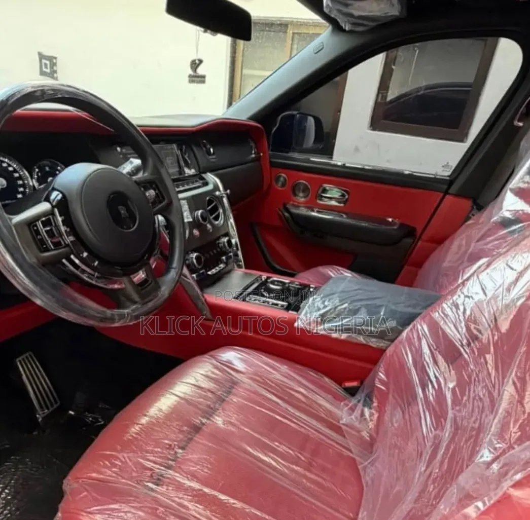 Rolls-Royce Cullinan Base 2020 Black