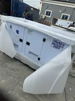 80kva Perkins Diesel Soundproof Generator. Stamford