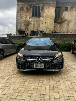 Mercedes-Benz C300 Luxury Sedan RWD (2.0L 4cyl 7A) 2017 Black