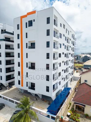 3bdrm Block of Flats in Lekki Phase 1 for sale