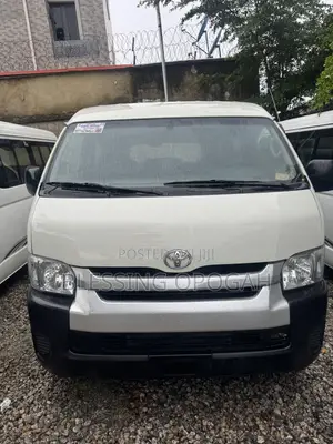 Toyota HiAce 2014 White