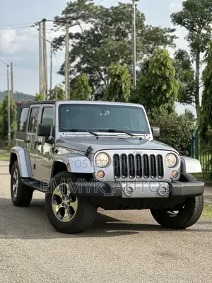 Jeep Wrangler Sahara 4x4 2017 Gray