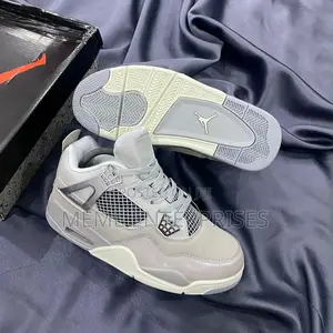 Retro Jordan4
