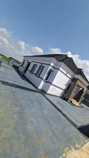 Furnished 3bdrm Bungalow in Mowe Ofada, Pakuro for sale