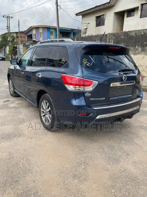 Nissan Pathfinder Platinum 4dr 4x4 (3.5L 6cyl) 2016 Blue