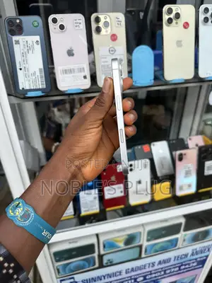 Apple iPhone 16 128 GB White