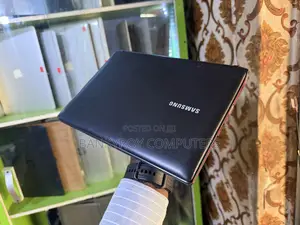Laptop Samsung NC110P 2GB Intel Atom HDD 250GB