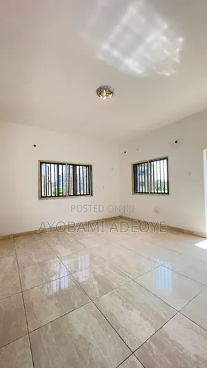 Mini Flat in Osapa London for rent
