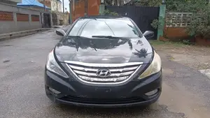 Hyundai Sonata SE 2.0T Sedan FWD (2.0L 4cyl 6A) 2012 Blue