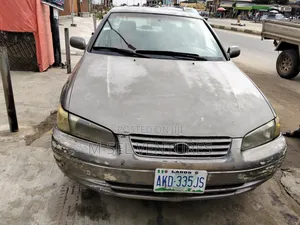 Toyota Camry Automatic 1999 Gray