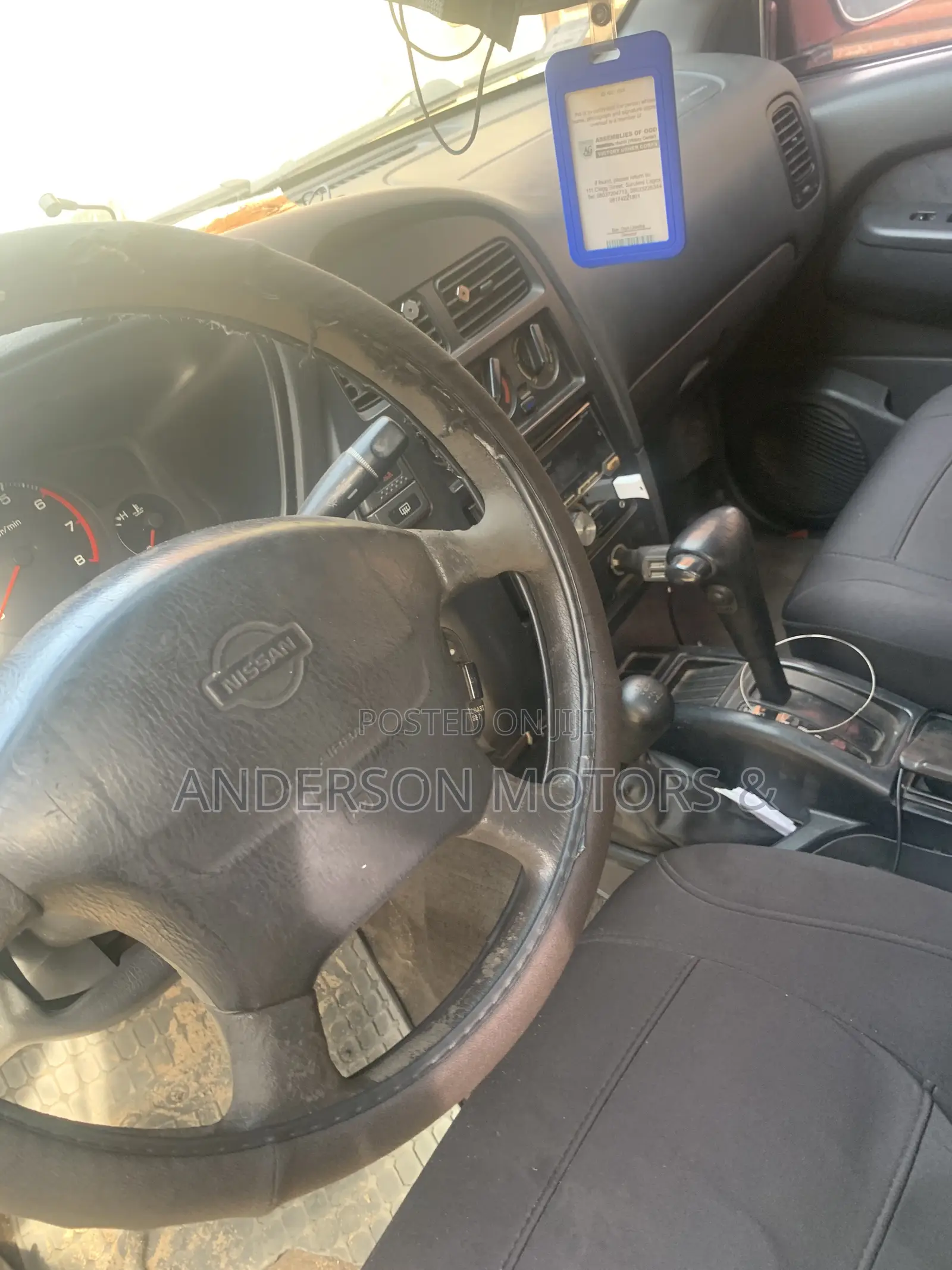 Nissan Pathfinder Automatic 2000 Red