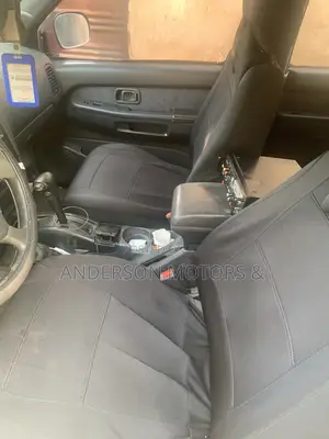 Nissan Pathfinder Automatic 2000 Red