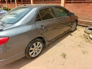 Toyota Corolla S 5-Speed 2013 Gray
