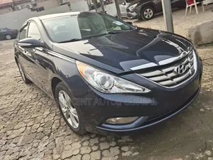Hyundai Sonata GLS Sedan FWD (2.4L 4cyl 6A) 2011 Black