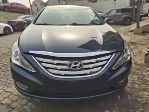 Hyundai Sonata GLS Sedan FWD (2.4L 4cyl 6A) 2011 Black