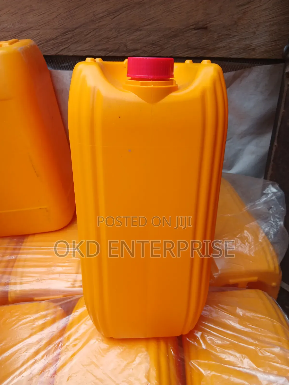 25l Yellow Gallons