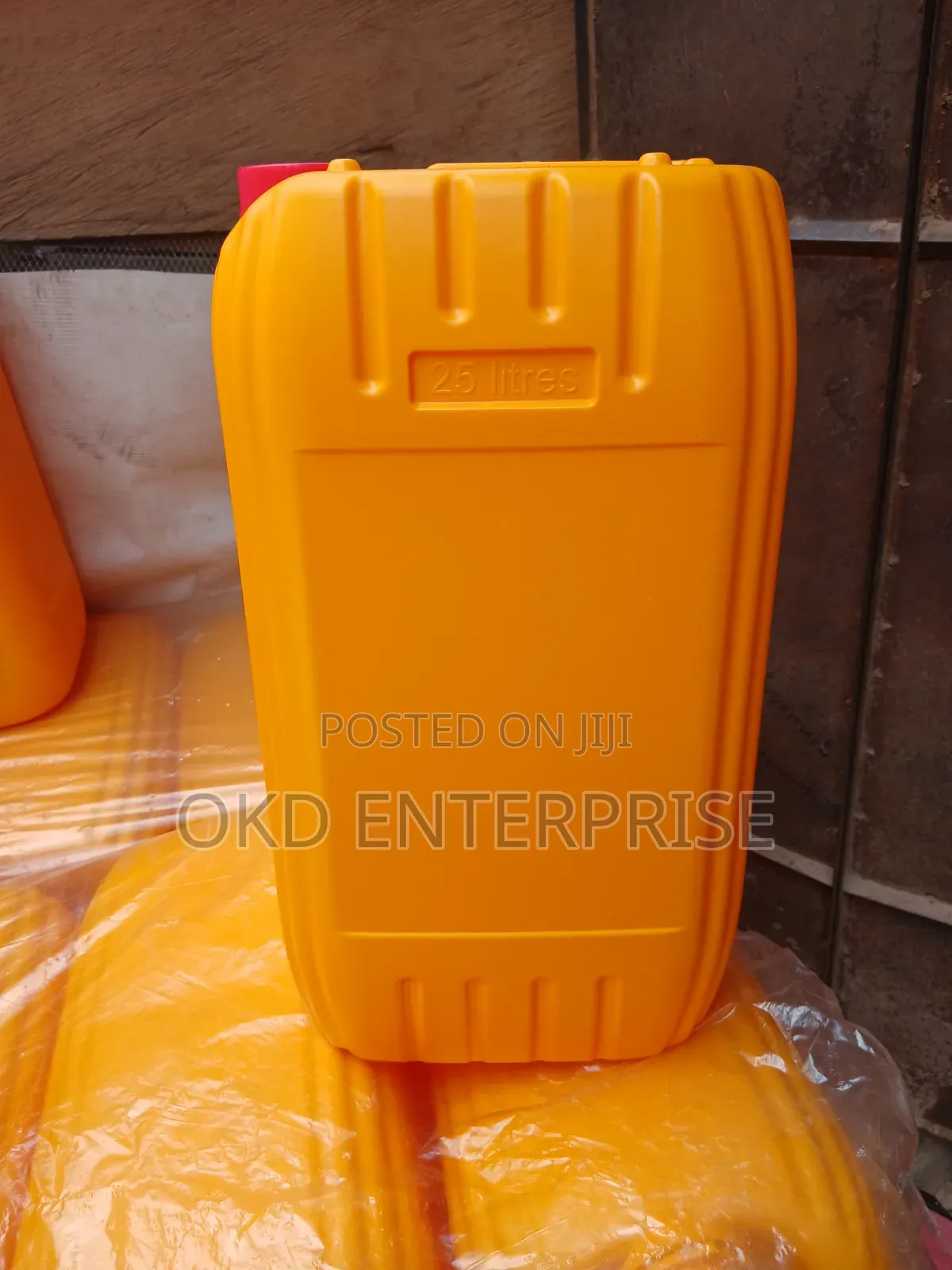 25l Yellow Gallons